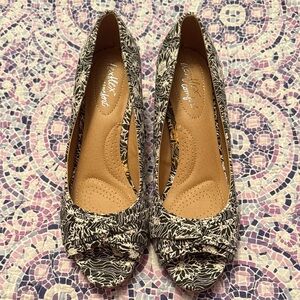 Dexflex Comfort Black and White Peep Toe Heels
